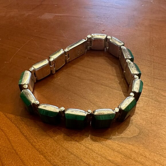Green Malachite & Sterling Silver Bracelet - Picture 2 of 3